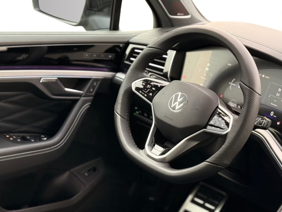 Volkswagen Touareg V6 TDI R-Line - foto 31