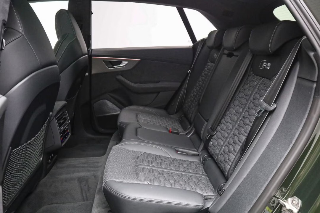 Audi RS Q8 performance - foto 13