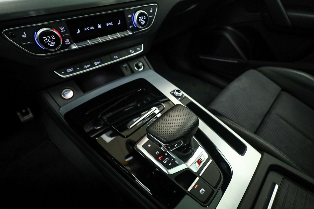 Audi SQ5 TDI quattro - foto 13