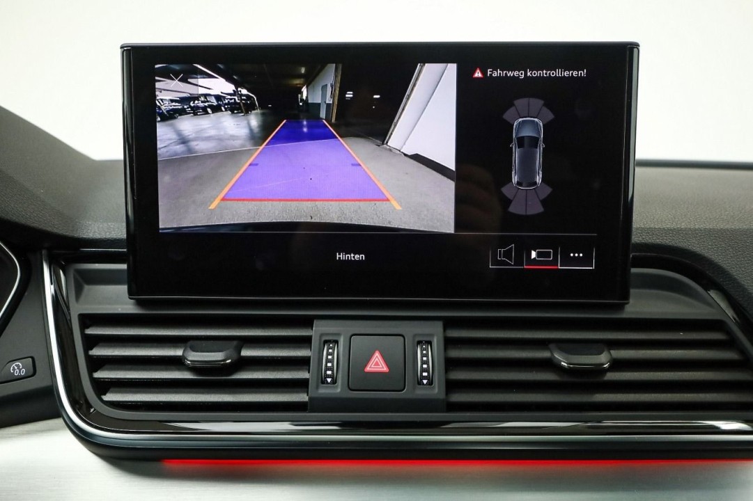 Audi SQ5 TDI quattro - foto 12