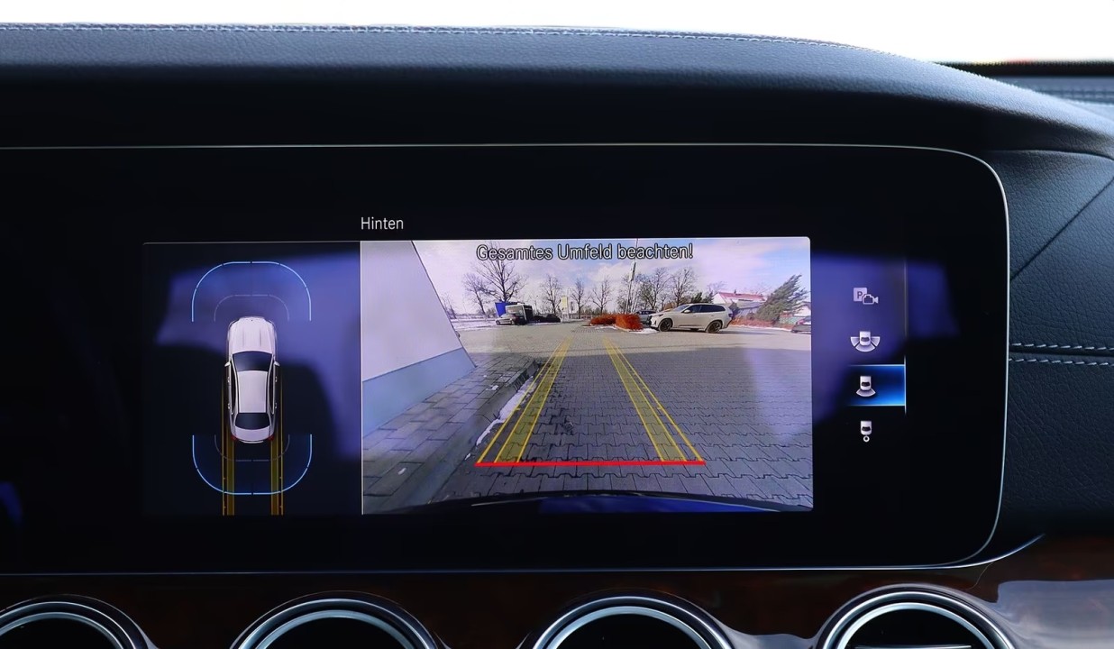 Mercedes-Benz E 300de 4MATIC AMG - foto 25