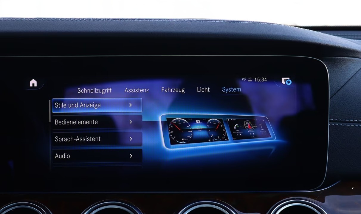 Mercedes-Benz E 300de 4MATIC AMG - foto 19