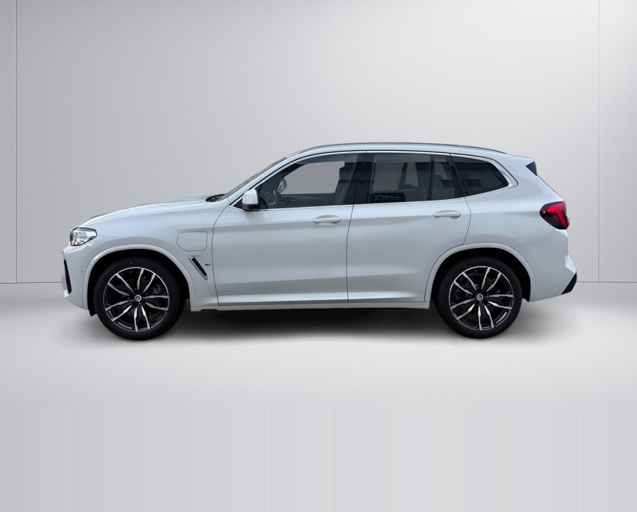 BMW X3 xDrive30e M-Sport (2)