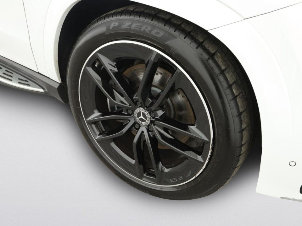 Mercedes-Benz GLE 300d 4MATIC AMG Line - foto 24