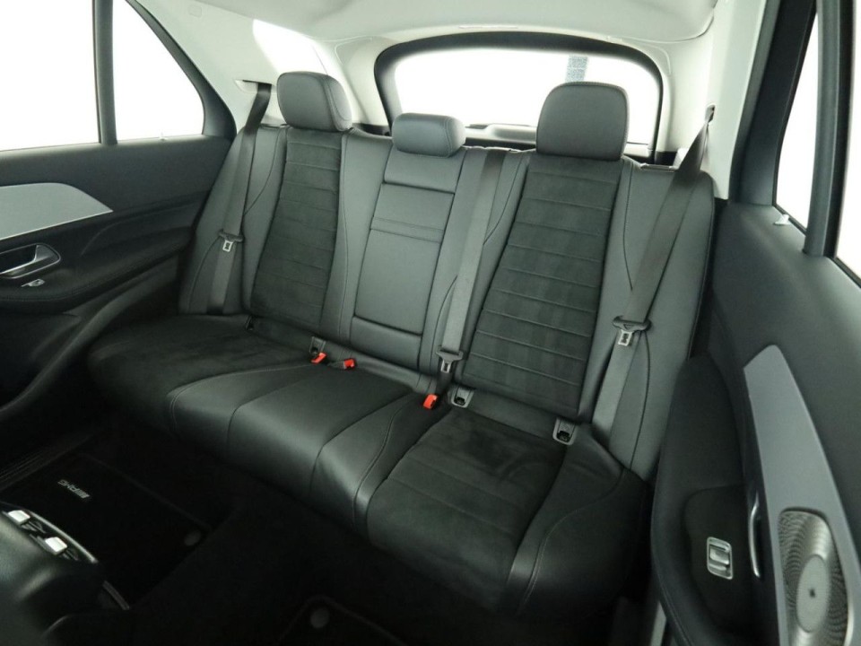 Mercedes-Benz GLE 300d 4MATIC AMG Line - foto 11