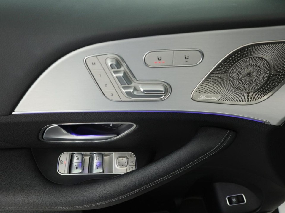 Mercedes-Benz GLE 300d 4MATIC AMG Line - foto 19