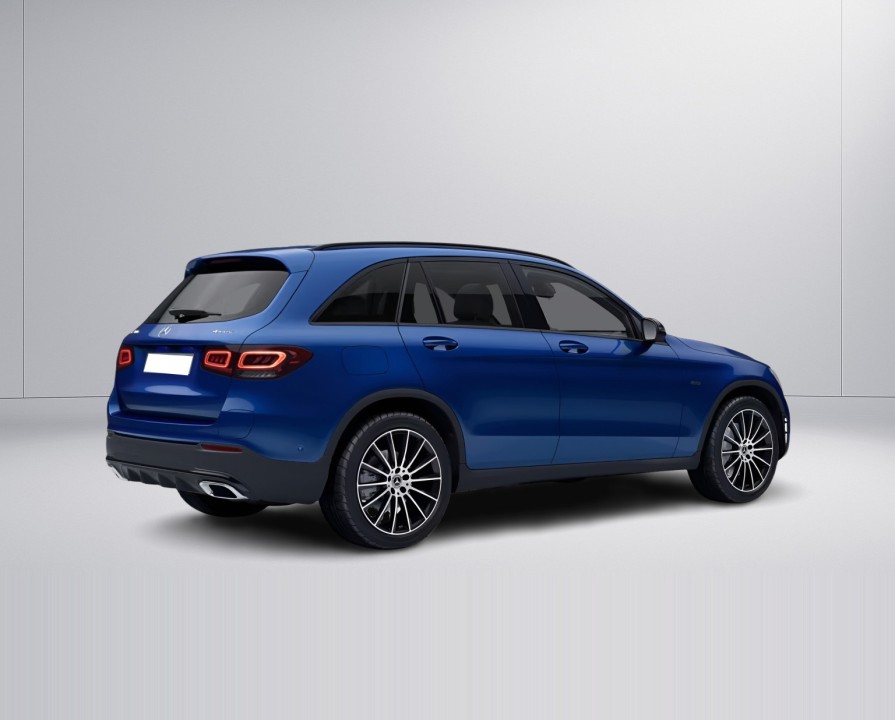 Mercedes-Benz GLC 300e 4MATIC AMG Line - foto 6