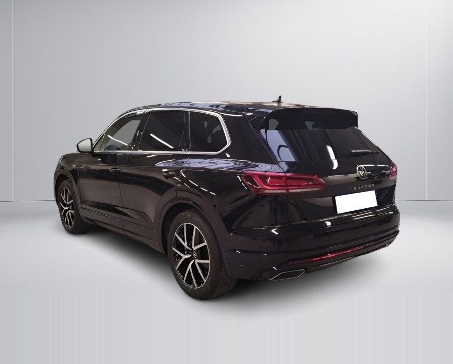 Volkswagen Touareg 3.0 TSI 4Motion R-Line (5)