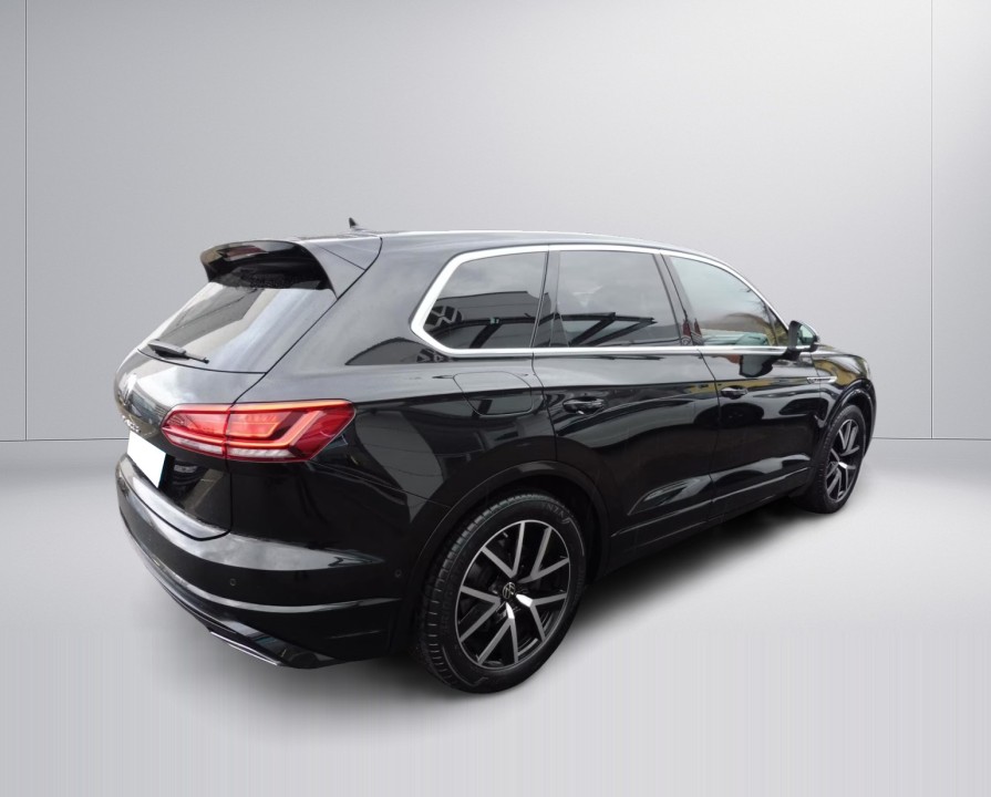 Volkswagen Touareg 3.0 TSI R-Line 4Motion (3)