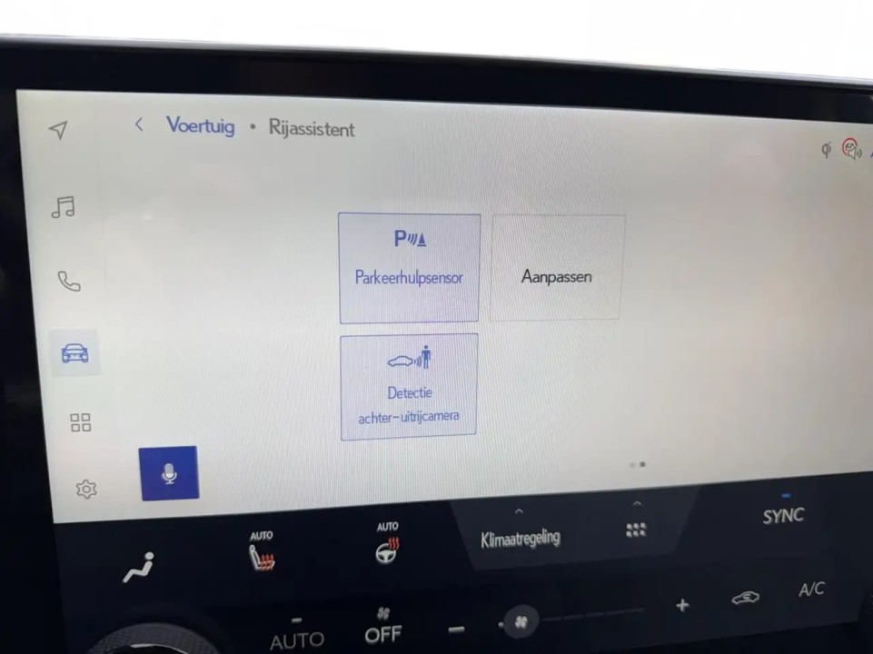 Lexus Seria NX 450h+ - foto 16