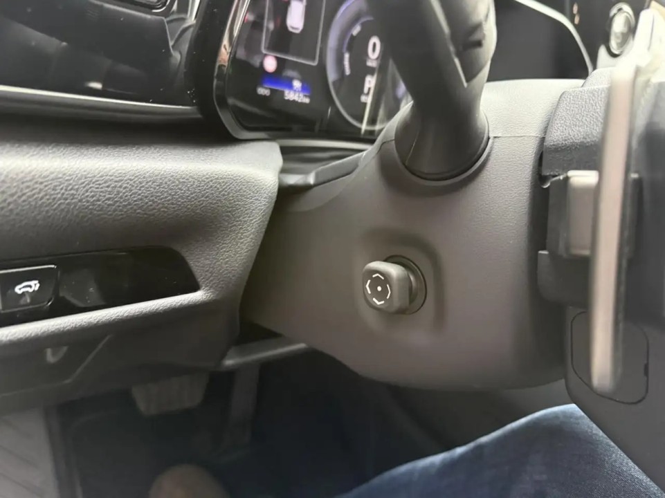 Lexus Seria NX 450h+ - foto 11