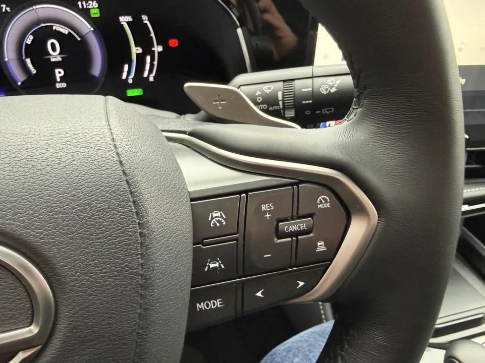 Lexus Seria NX 450h+ - foto 10