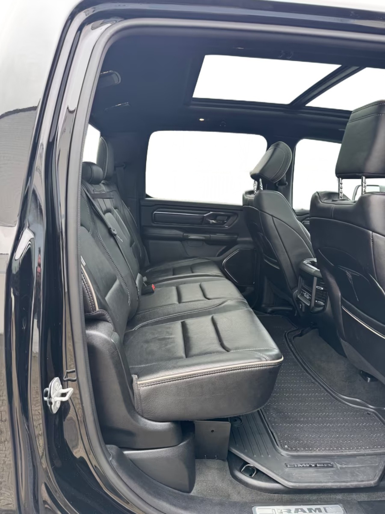 Dodge RAM 1500 Limited - foto 16