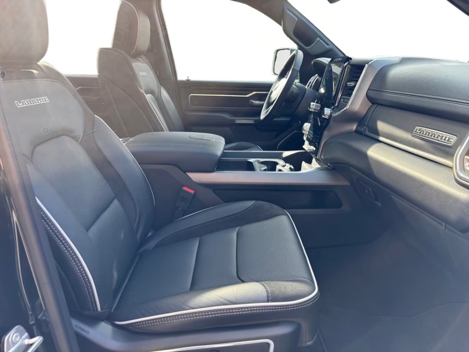 Dodge RAM 1500 Laramie - foto 9