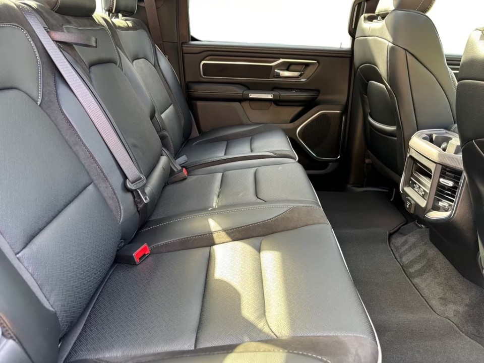 Dodge RAM 1500 Laramie - foto 8