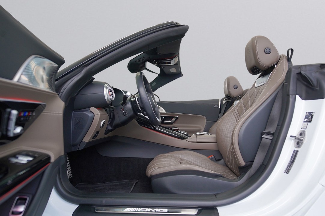 Mercedes-Benz SL 43 AMG - foto 8