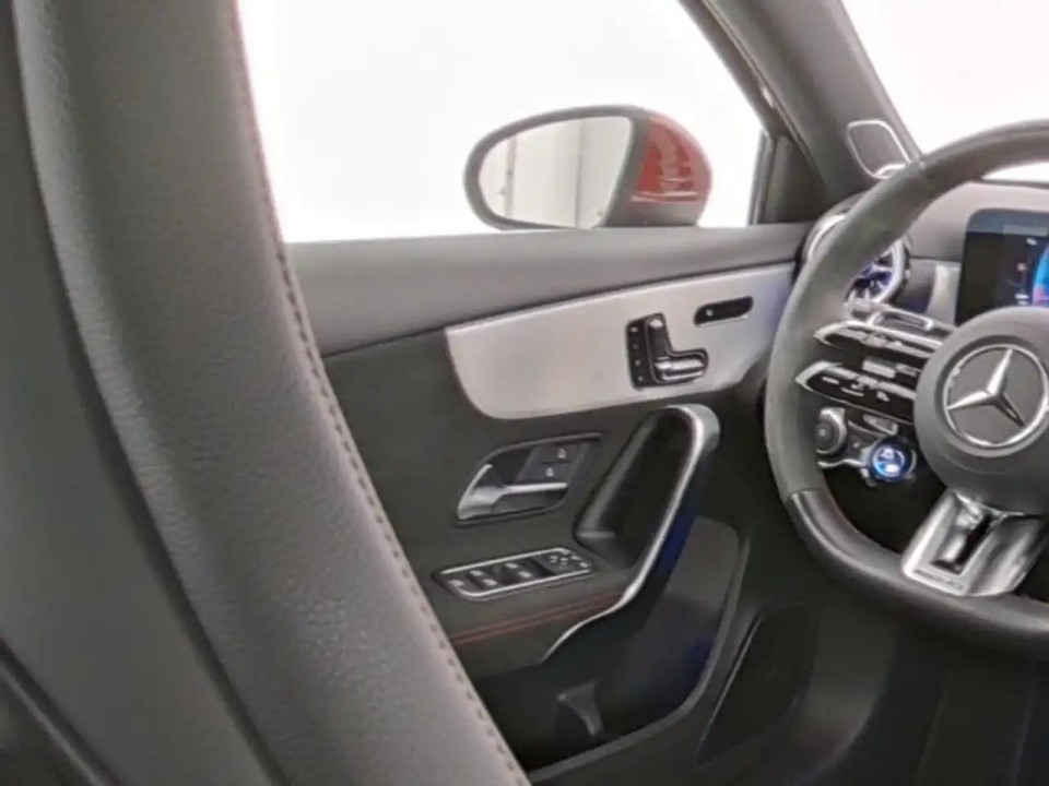 Mercedes-Benz A 45s AMG - foto 6