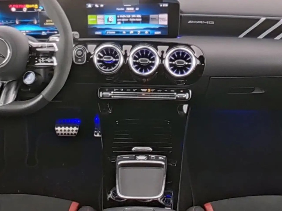 Mercedes-Benz A 45s AMG (5)