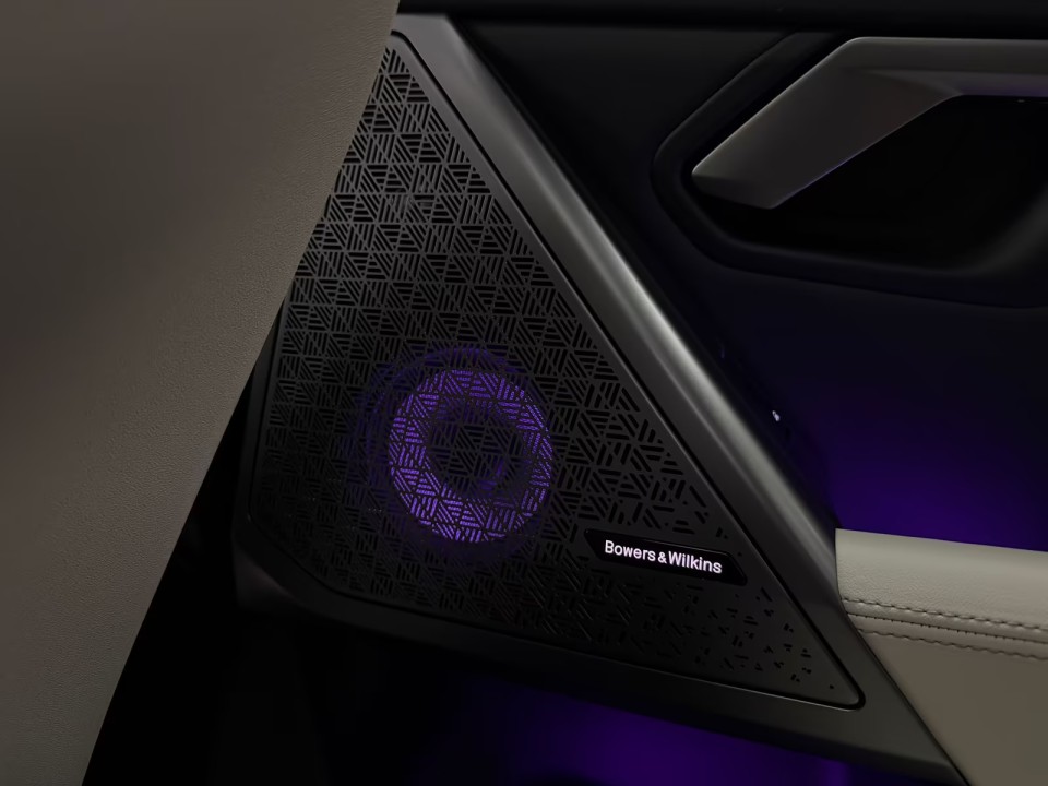 BMW Seria 5 550e xDrive M-Sport - foto 23