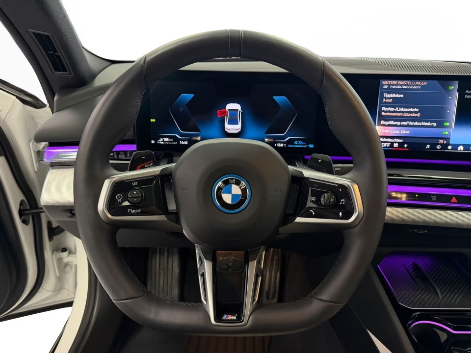 BMW Seria 5 550e xDrive M-Sport - foto 14