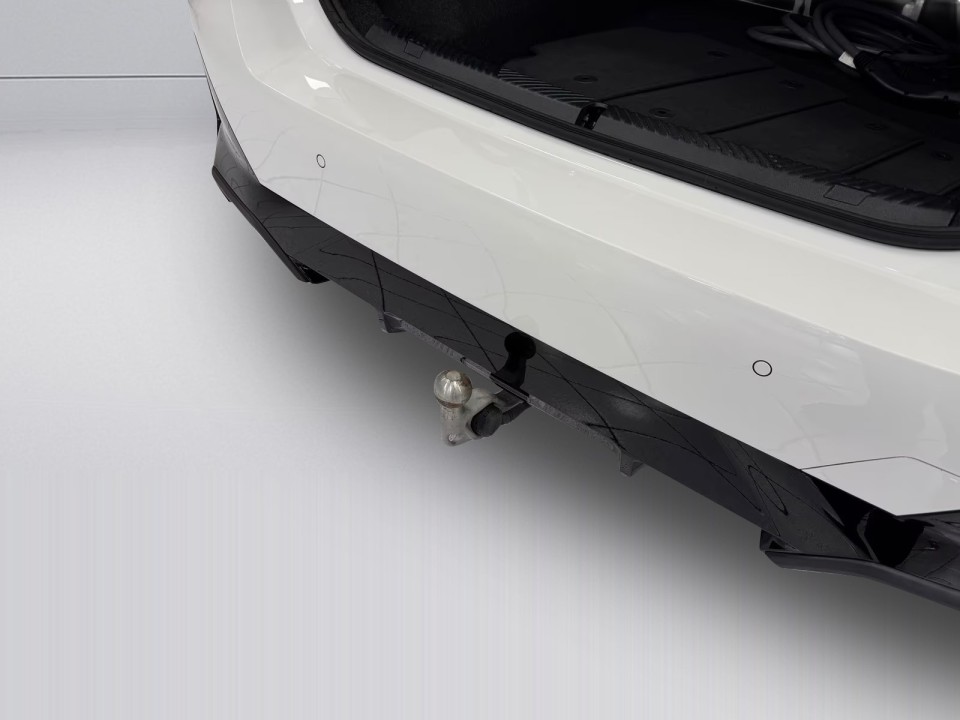 BMW Seria 5 550e xDrive M-Sport - foto 27