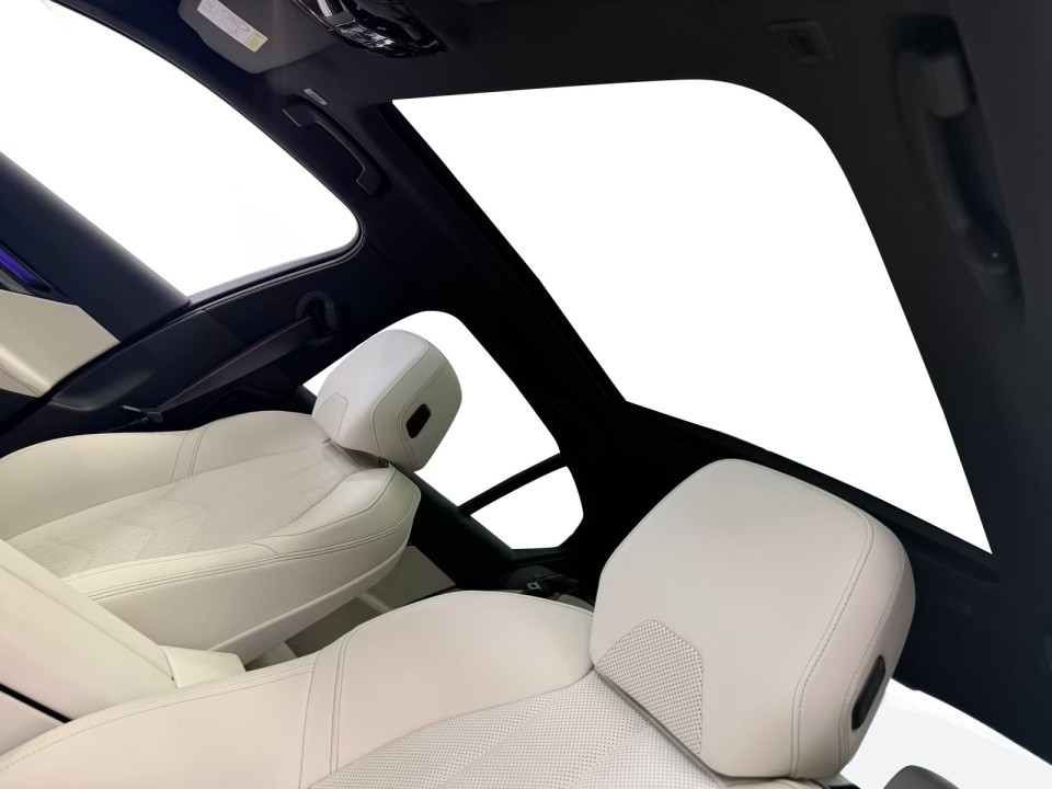 BMW Seria 5 550e xDrive M-Sport - foto 22