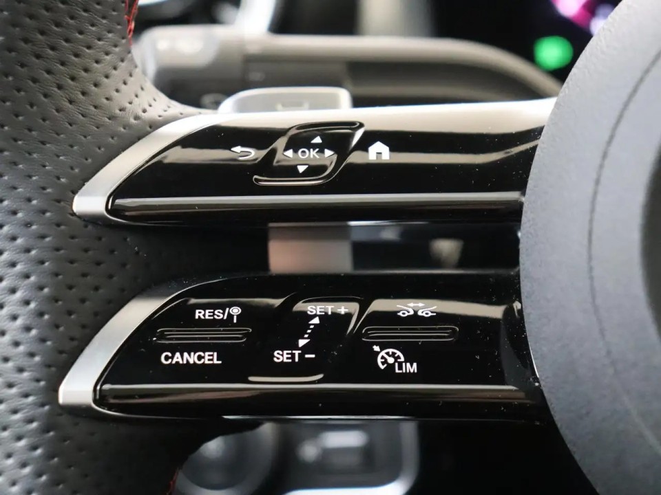 Mercedes-Benz CLA 250e AMG Line - foto 11