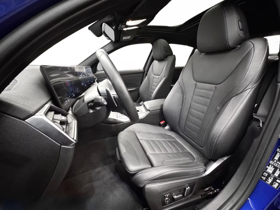 BMW Seria 3 330i xDrive M-Sport - foto 14