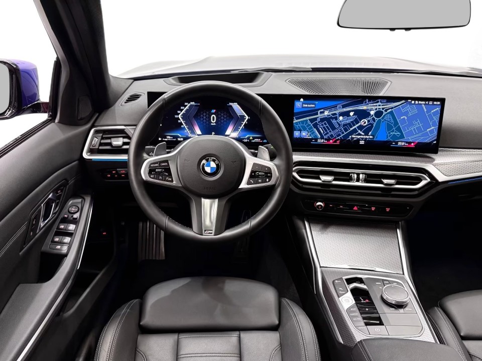 BMW Seria 3 330i xDrive M-Sport - foto 10