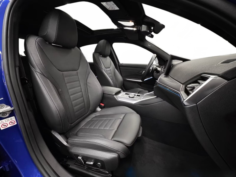 BMW Seria 3 330i xDrive M-Sport - foto 17