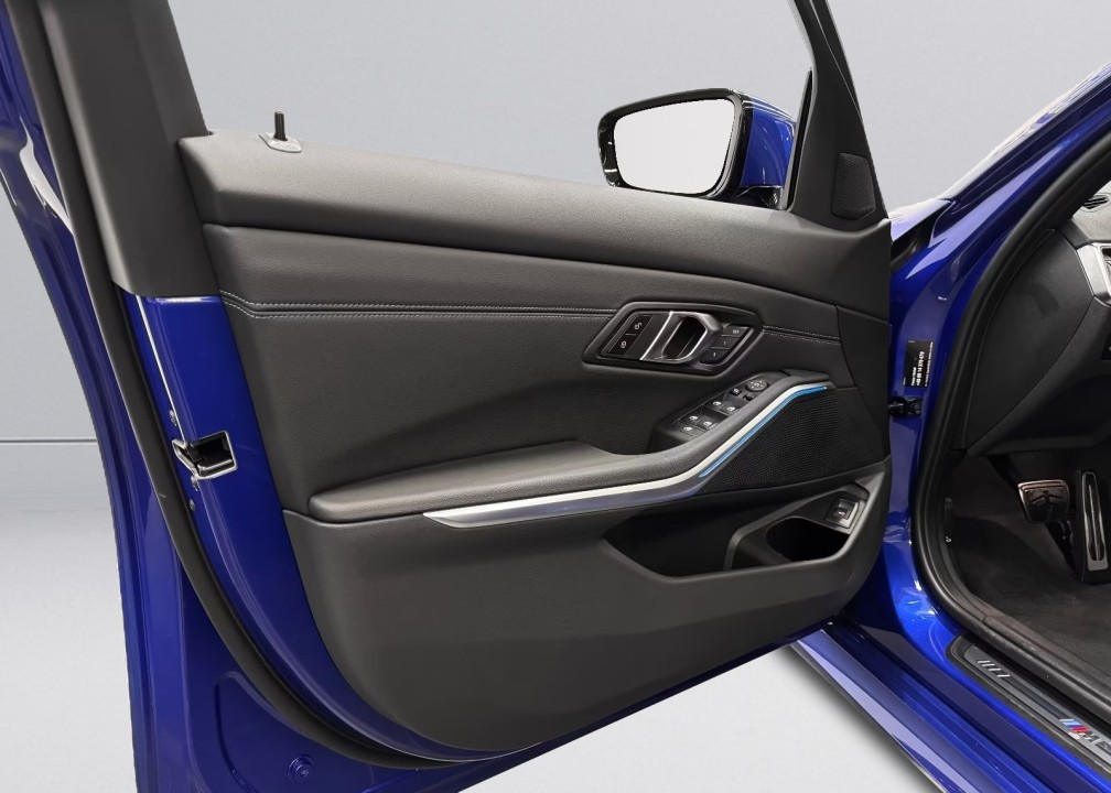 BMW Seria 3 330i xDrive M-Sport - foto 23