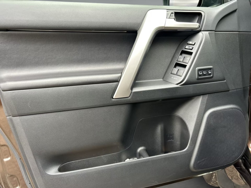 Toyota Land Cruiser 2.8 D-4D TEC-Edition - foto 11