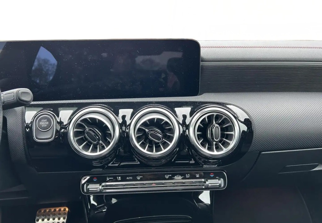 Mercedes-Benz CLA 250e AMG Line - foto 22