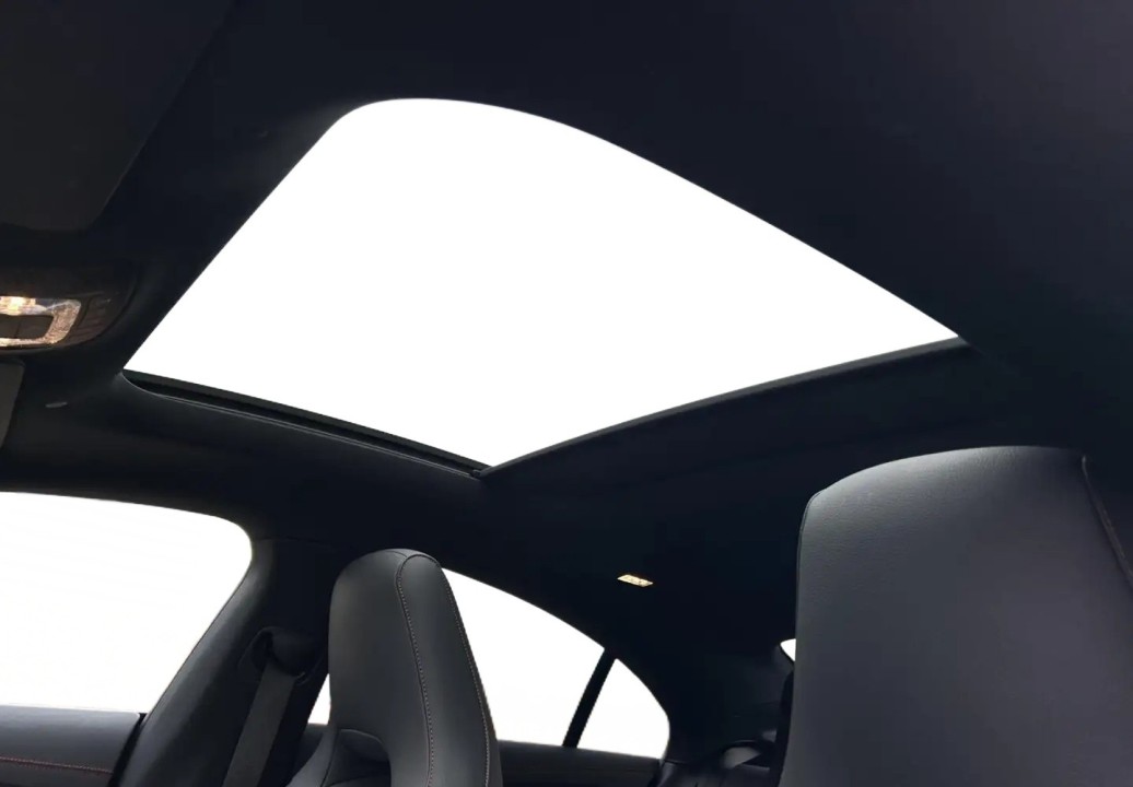 Mercedes-Benz CLA 250e AMG Line - foto 27