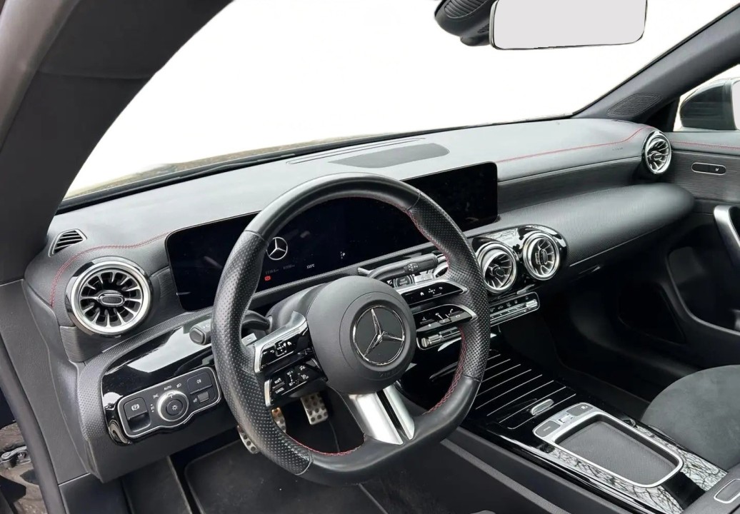 Mercedes-Benz CLA 250e AMG Line - foto 14