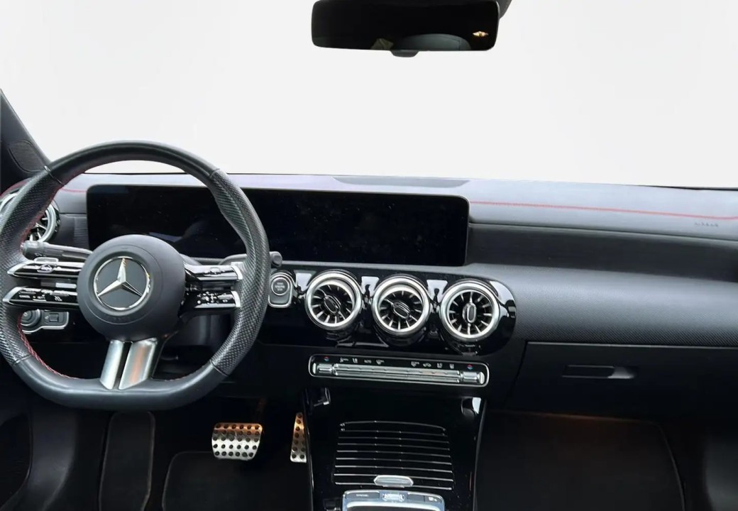 Mercedes-Benz CLA 250e AMG Line - foto 12