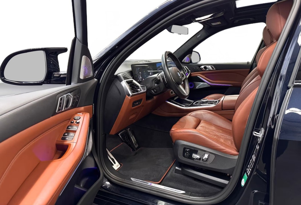 BMW X5 M60i - foto 17