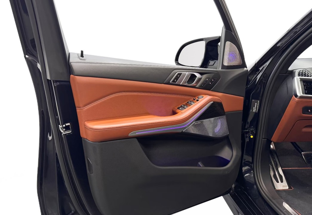 BMW X5 M60i - foto 27