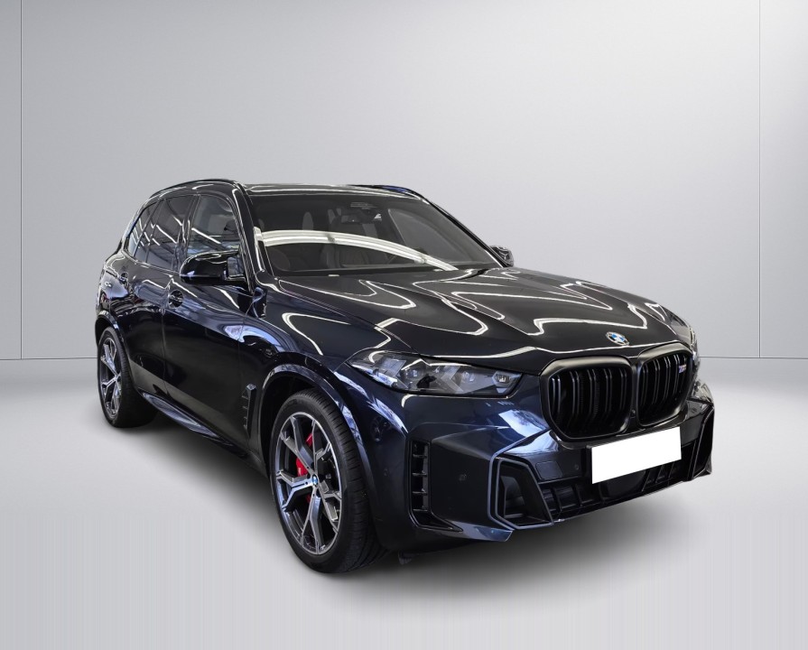 BMW X5 M60i