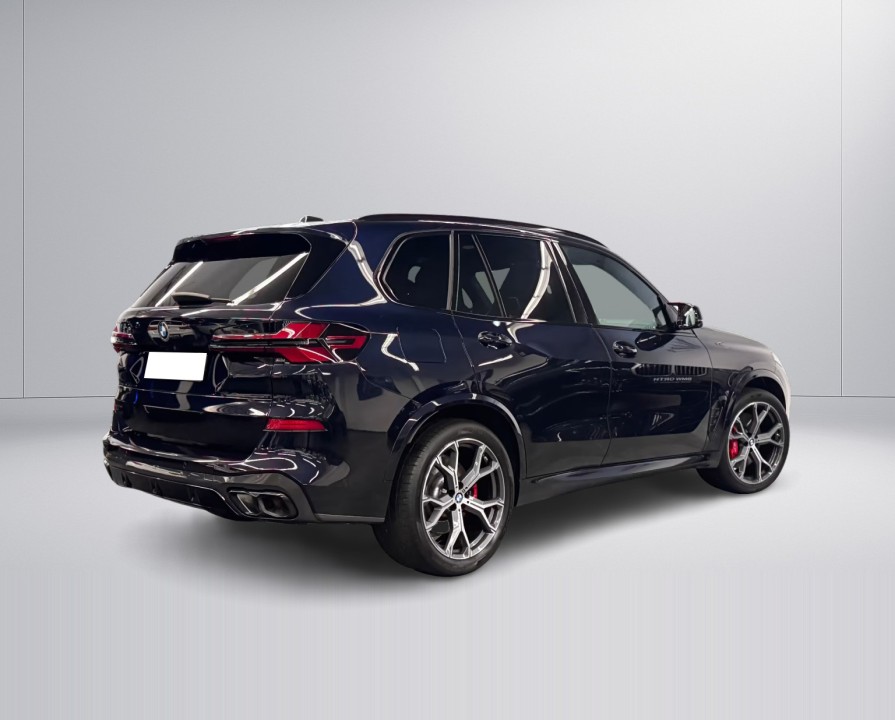 BMW X5 M60i (4)