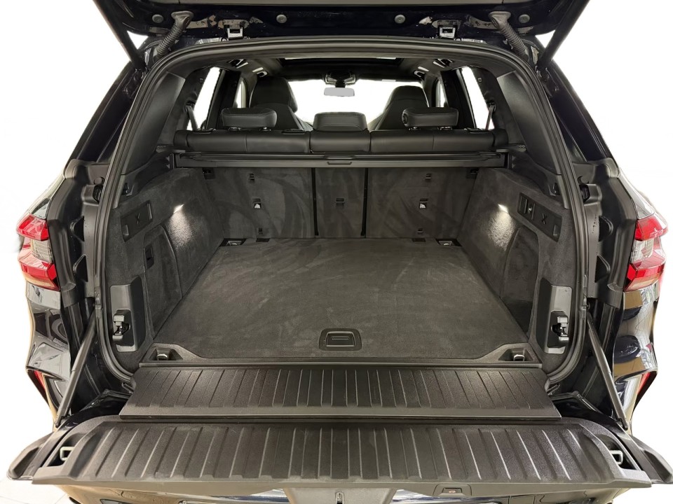 BMW X5 M Competition - foto 18