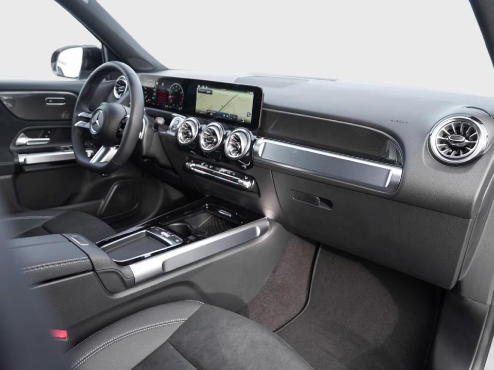 Mercedes-Benz GLB 200 AMG Line - foto 8