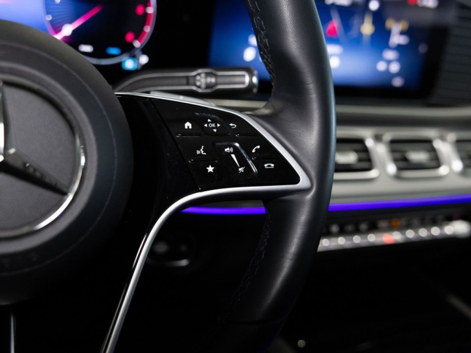 Mercedes-Benz GLE 300d 4MATIC AMG Line - foto 8