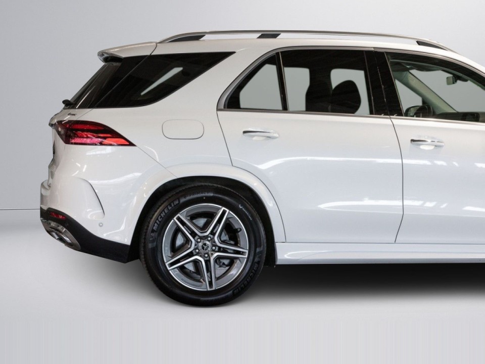 Mercedes-Benz GLE 300d 4MATIC AMG Line - foto 23