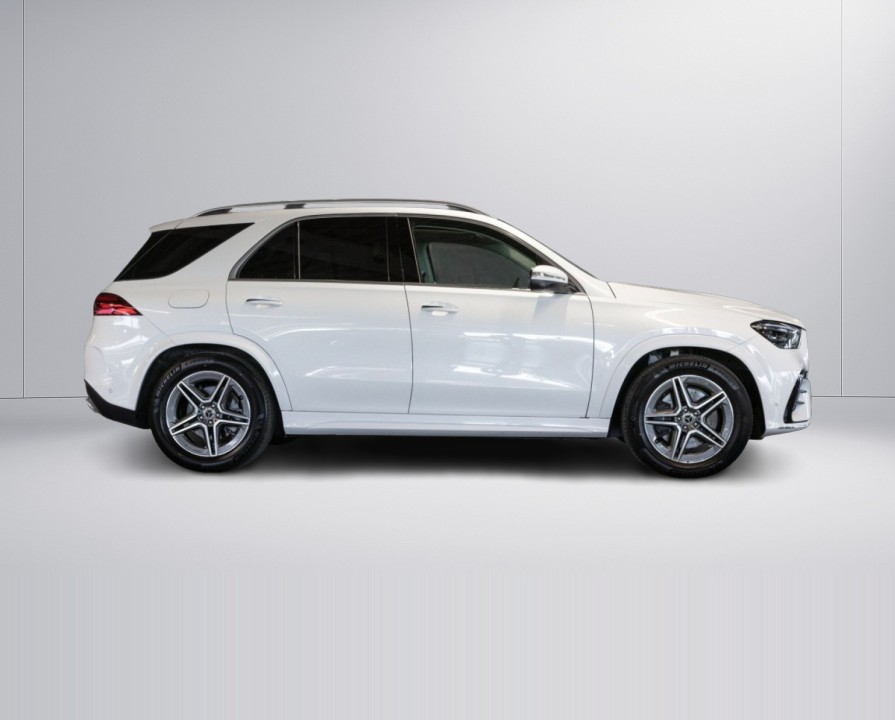 Mercedes-Benz GLE 300d 4MATIC AMG Line (3)