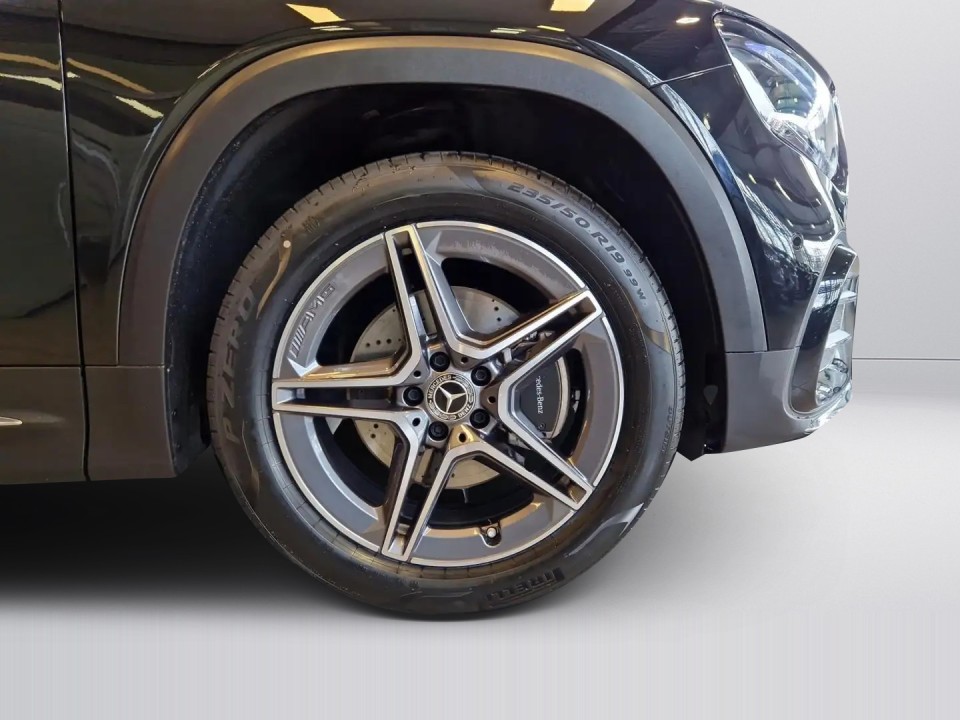 Mercedes-Benz GLB 200 AMG Line - foto 13