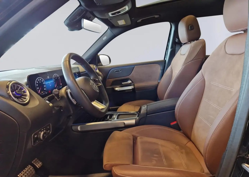 Mercedes-Benz GLB 200 AMG Line (5)