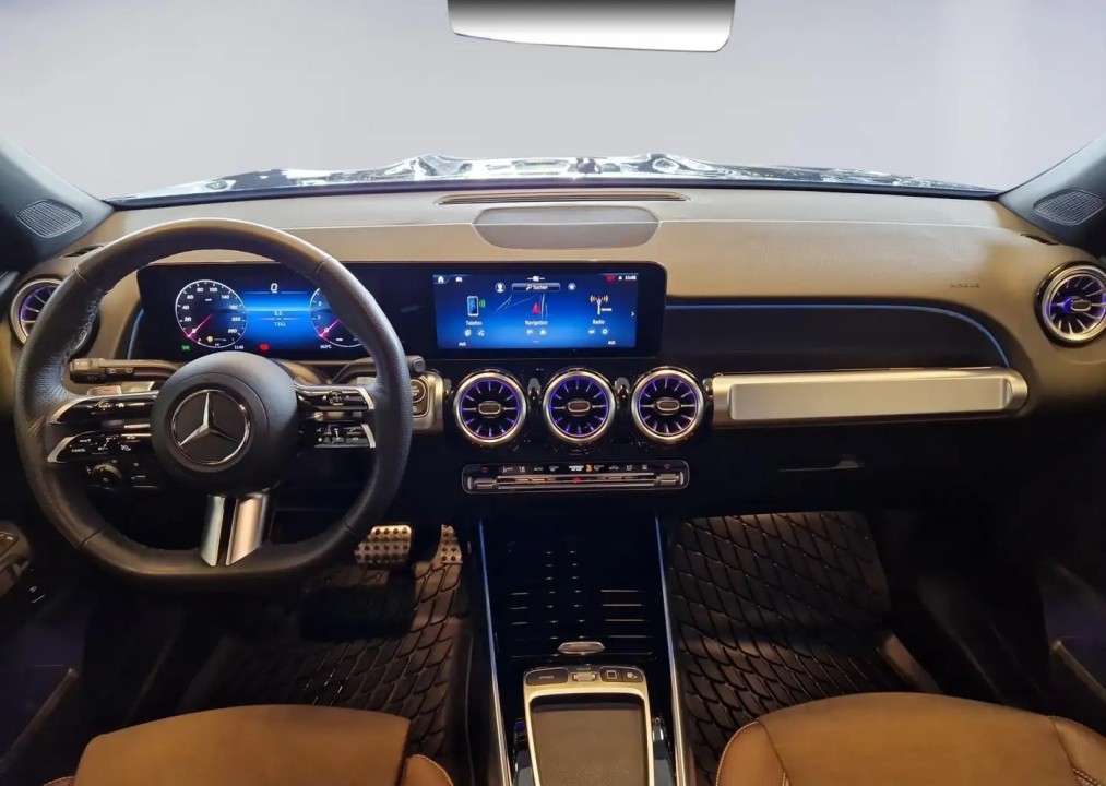 Mercedes-Benz GLB 200 AMG Line - foto 7