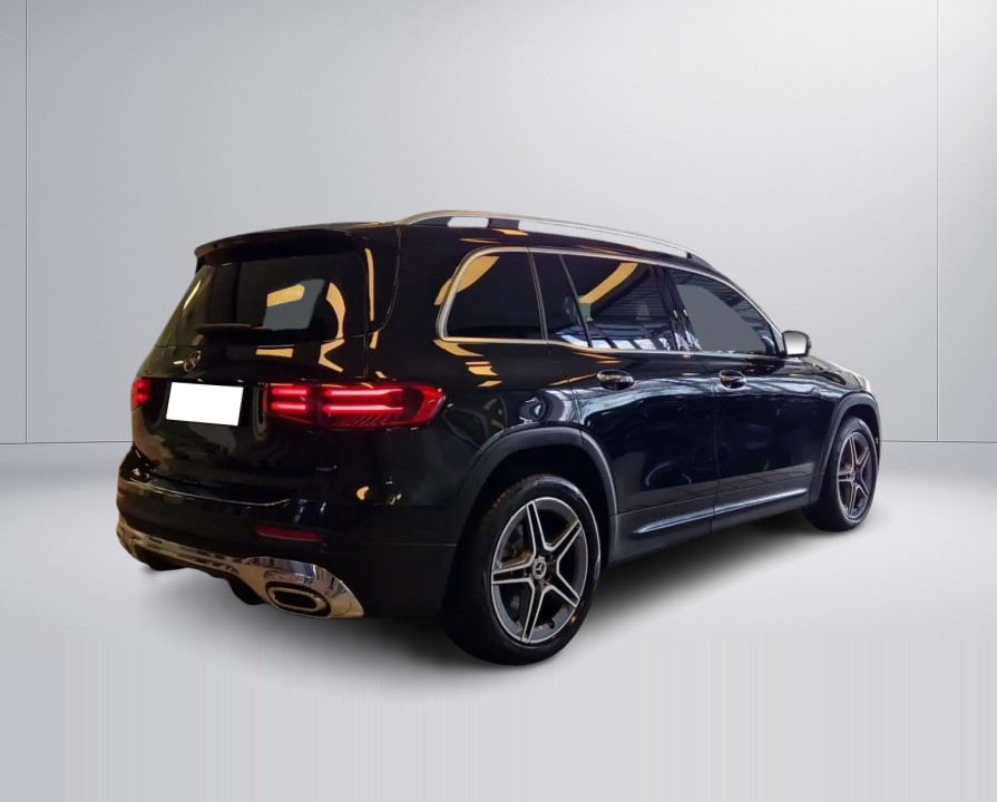 Mercedes-Benz GLB 200 AMG Line (3)