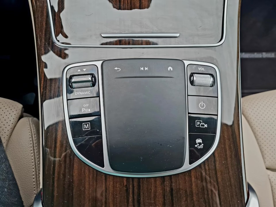 Mercedes-Benz GLC Coupé 300e 4MATIC - foto 21